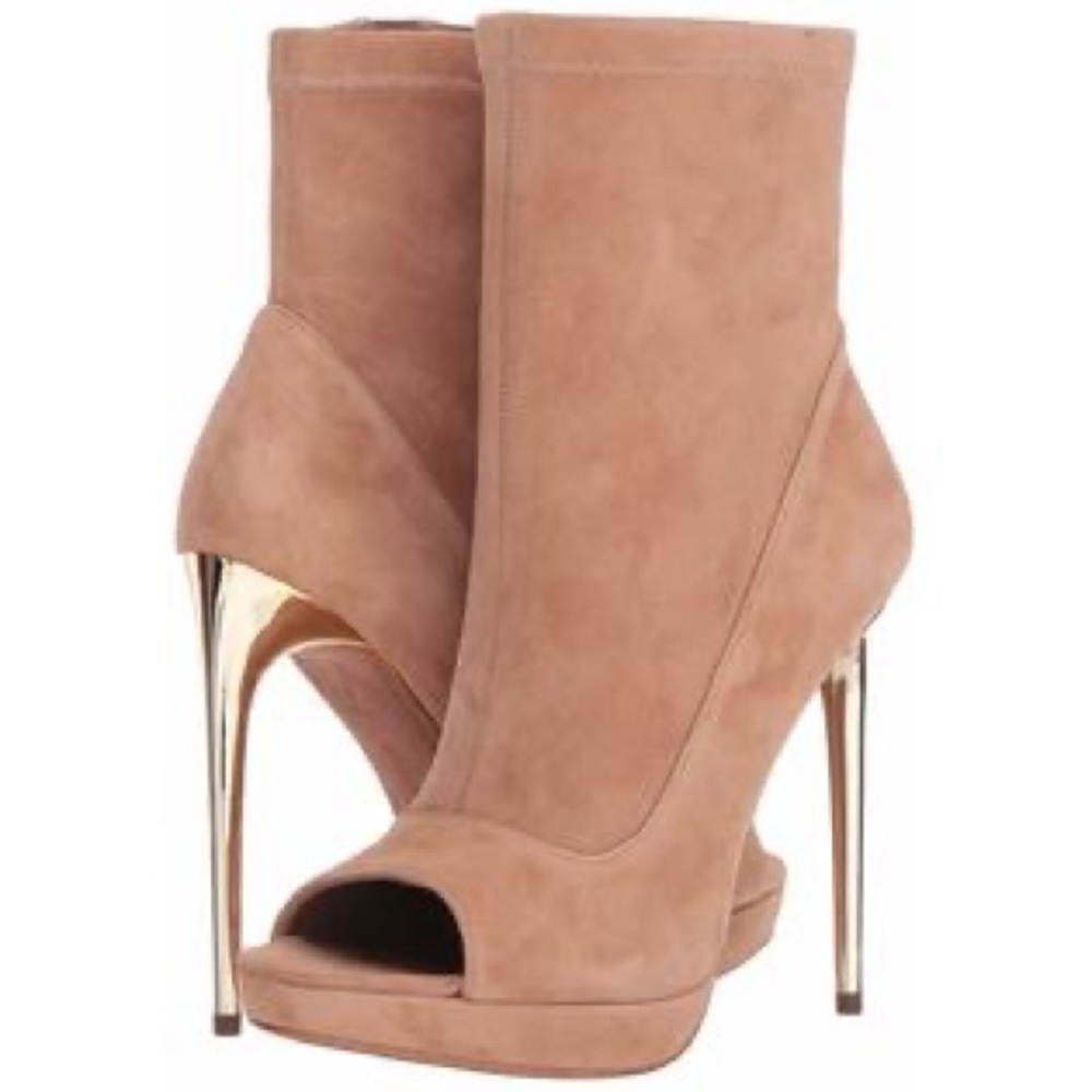 BCBGMaxazria SUEDE PLATFORM BOOTIE